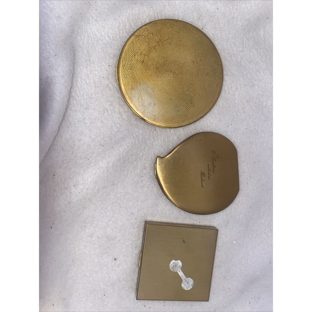 Vintage Compact Powder & Mirror Round Gold Tone Floral Heart Pilcher Make Up - Picture 2 of 8